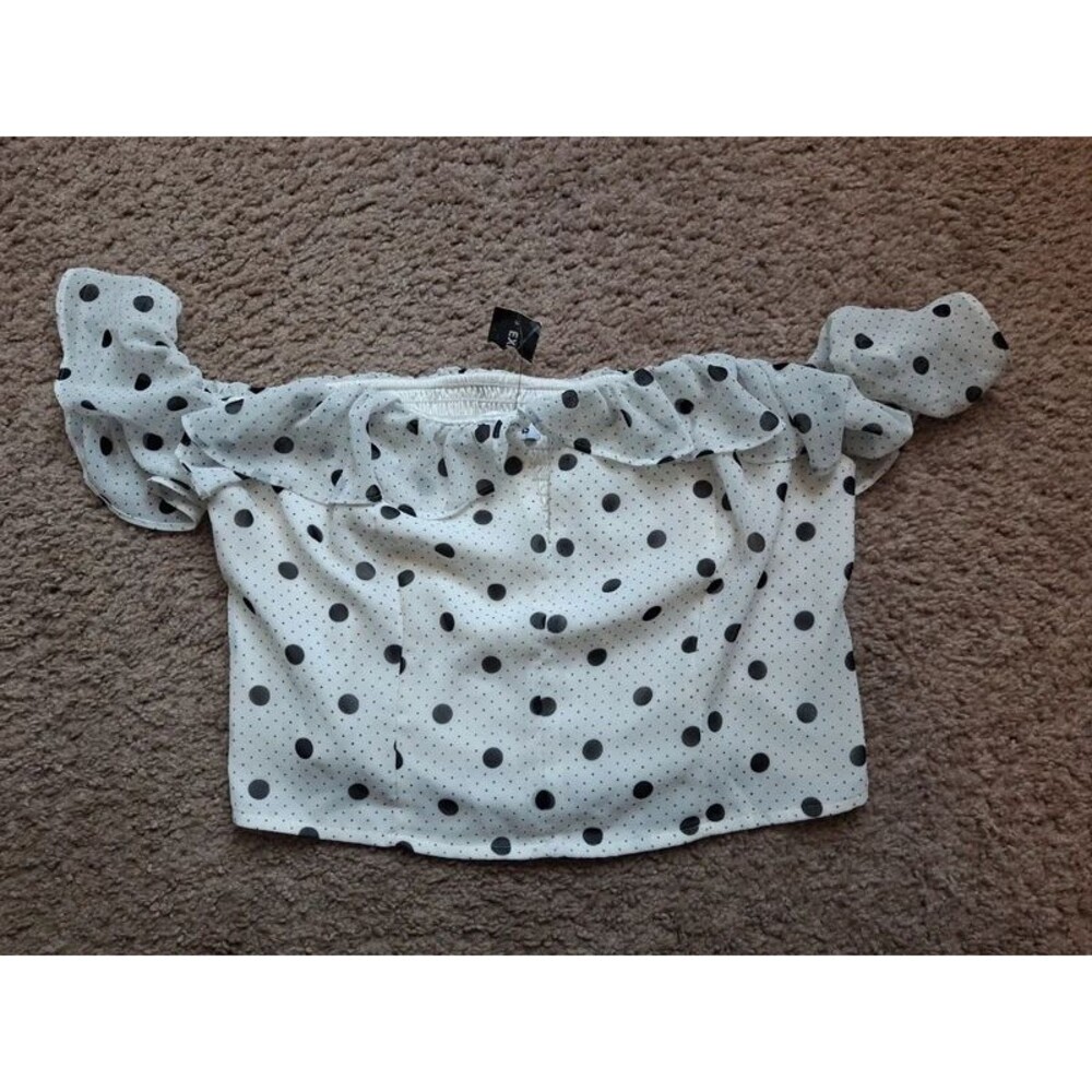 New Express Women's White and Black Crop-top